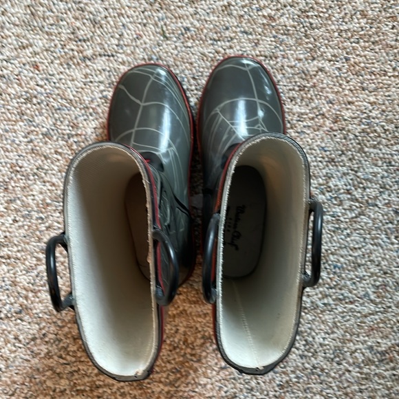 Western Chief spider rain boots - Picture 3 of 4